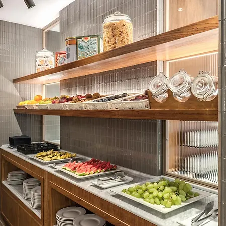 Isola Sacra Rome Airport 4*