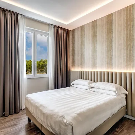 Isola Sacra Rome Airport Hotel 4*