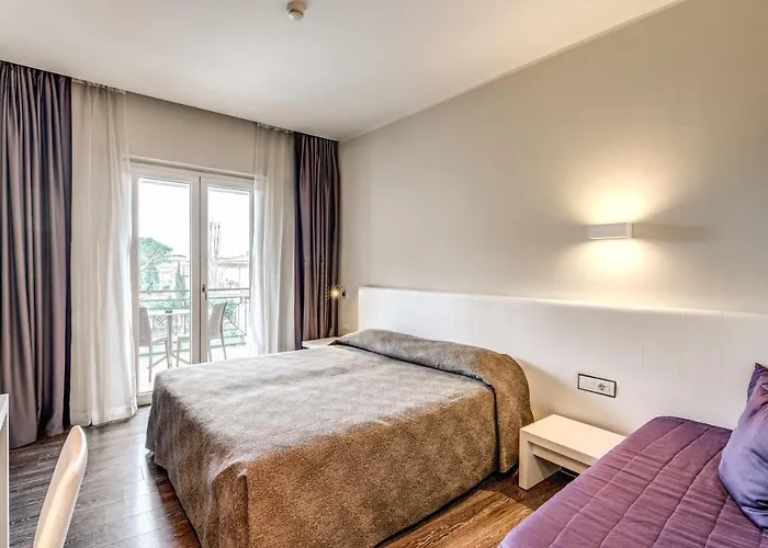 Isola Sacra Rome Airport Отель