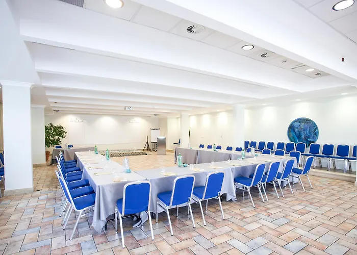 Isola Sacra Rome Airport 4* Фьюмичино